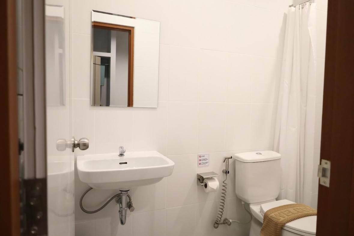 Y House Patong Hostel Eksteriør bilde