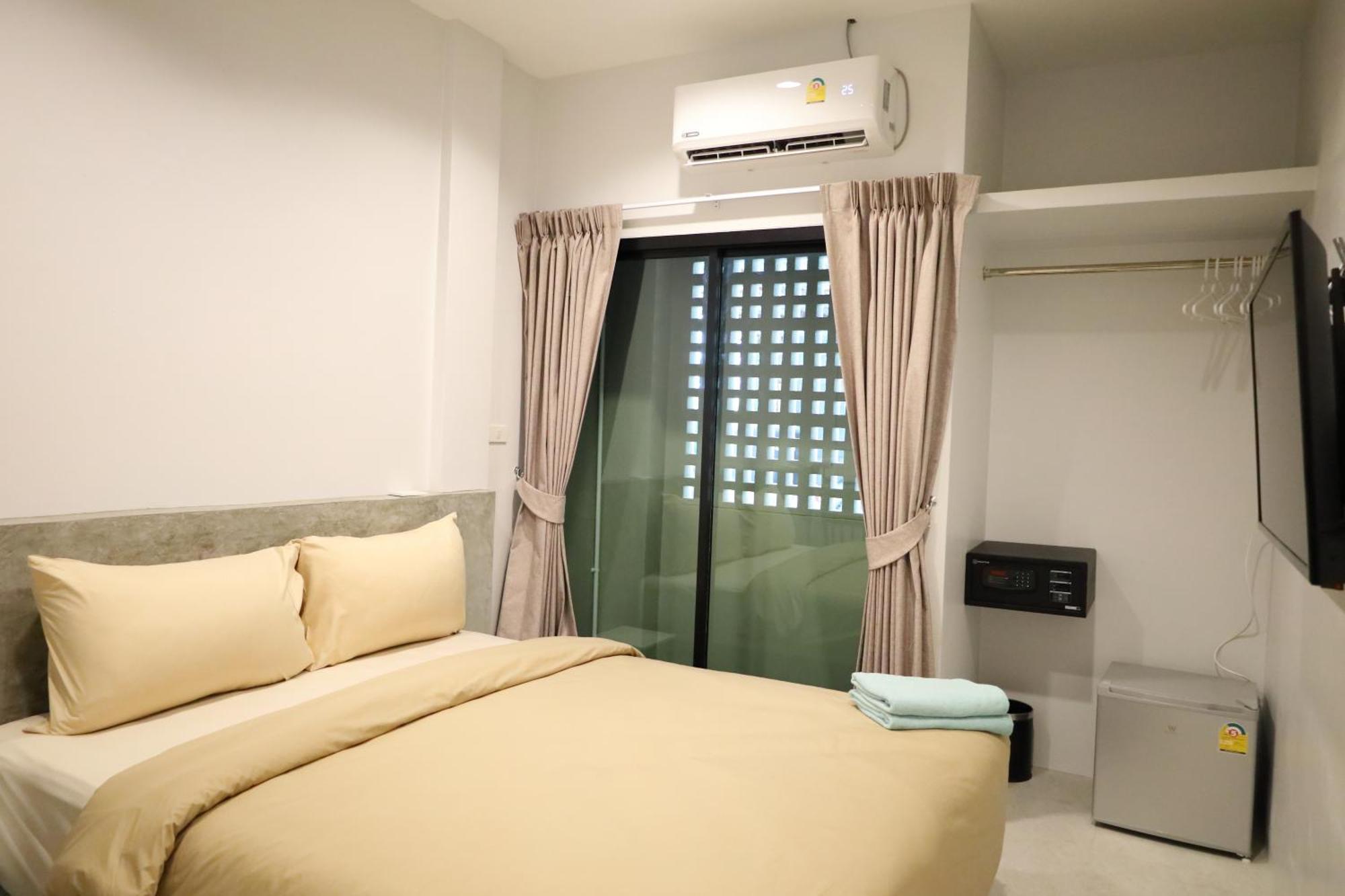 Y House Patong Hostel Eksteriør bilde