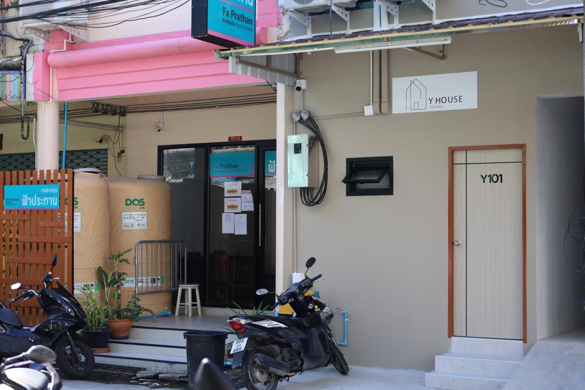 Y House Patong Hostel Eksteriør bilde
